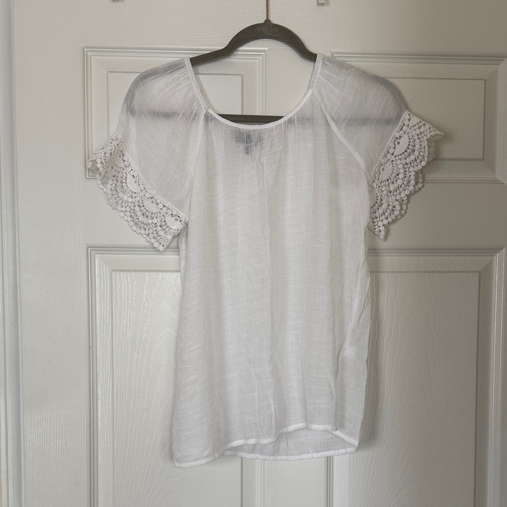 Melissa Paige White Crochet Sleeve Blouse